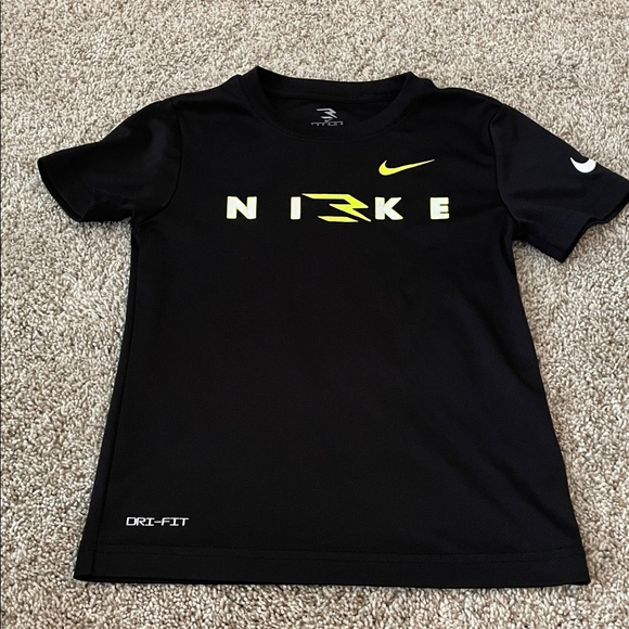 Nike Black Tee with Yellow Logo - Picture 1 of 2